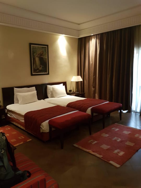 Bett Kenzi Menara Palace