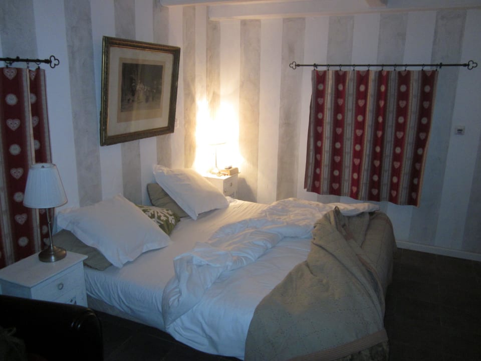 Wohn-/Schlafraum Hotel Auberge De La Poulcière
