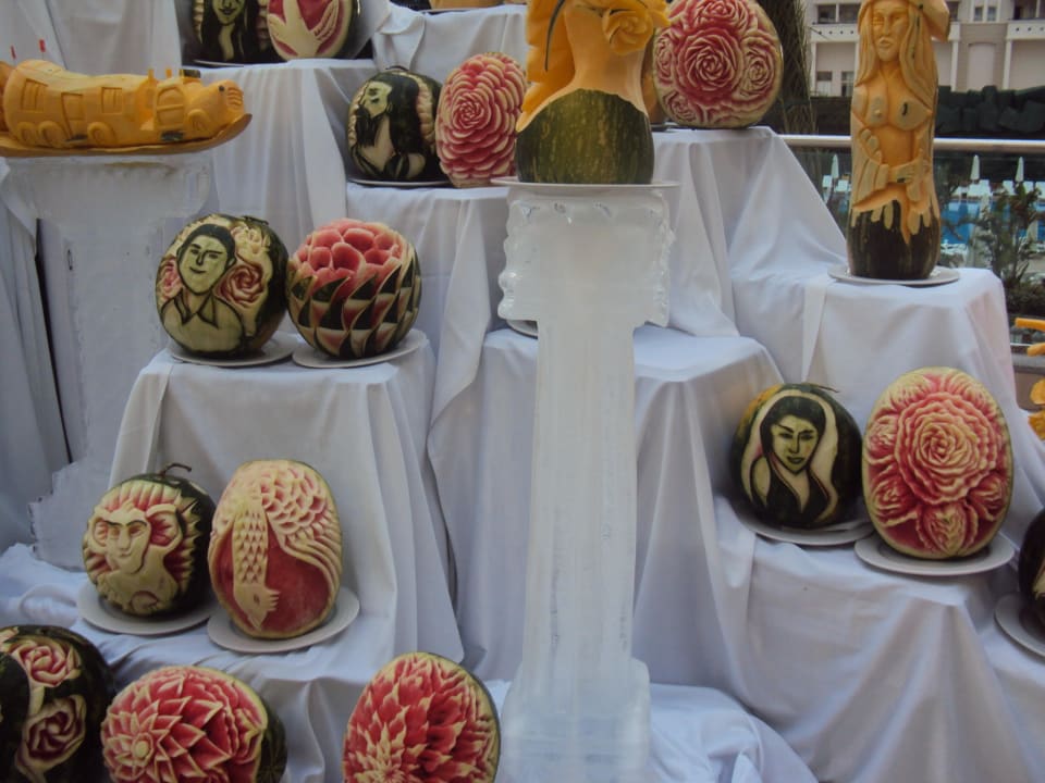 Wunderschön geschnitzte Melonen Hotel Delphin Imperial