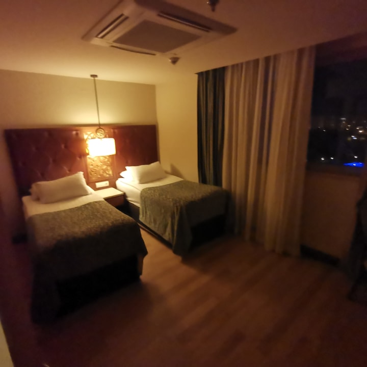 Zimmer Melas Lara Hotel