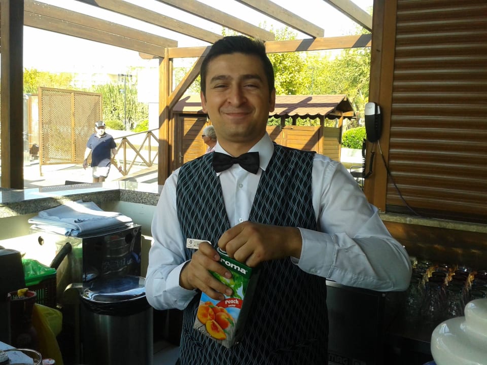 Ömer auch ein junger flotte Kellner Adalya Ocean Deluxe