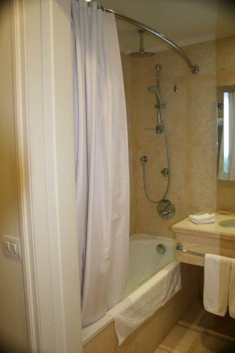 Bad- linker Teil Steigenberger Resort Achti Luxor