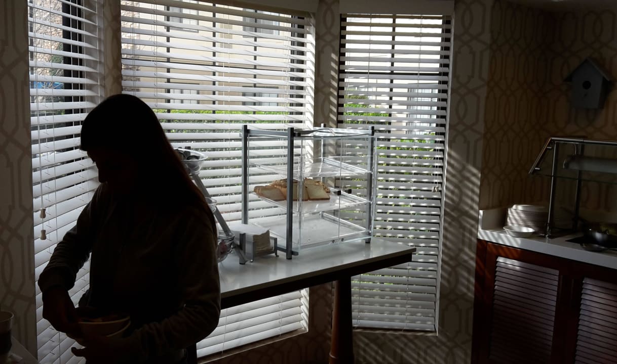 Buffet breakfast Hotel Sonesta ES Suites Charlotte