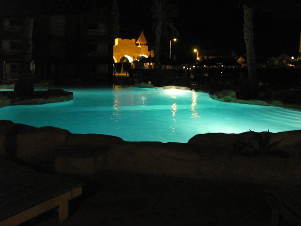 Bei Nacht Pickalbatros Alf Leila Wa Leila Resort - Neverland Hurghada