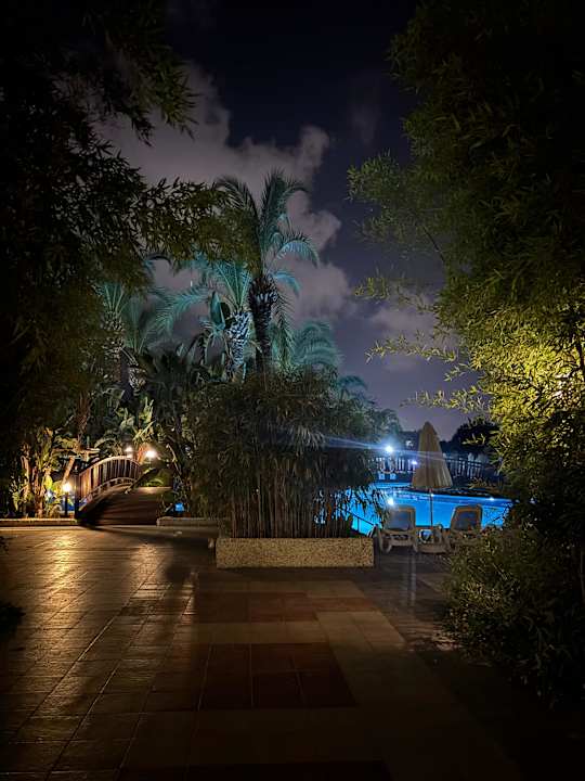 Gartenanlage Sunis Kumköy Beach Resort Hotel & Spa