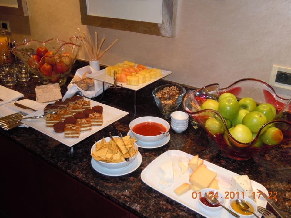 Regency Club - Dessertangebot Regent Warsaw Hotel