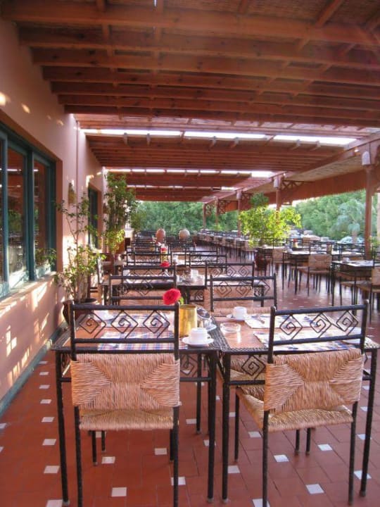 Der Aussenbereich des Restaurants... Giftun Azur Resort