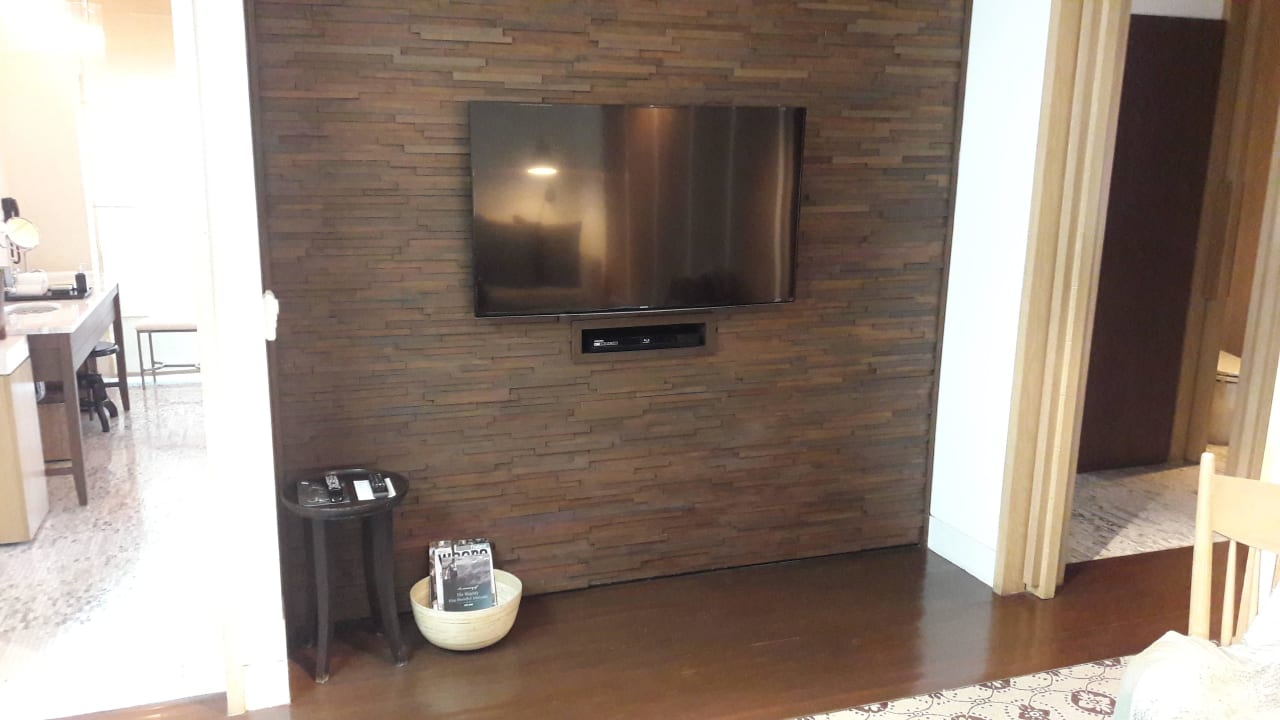 Spa Cottage: Wohnzimmer mit großem TY Grand Hyatt Erawan Bangkok