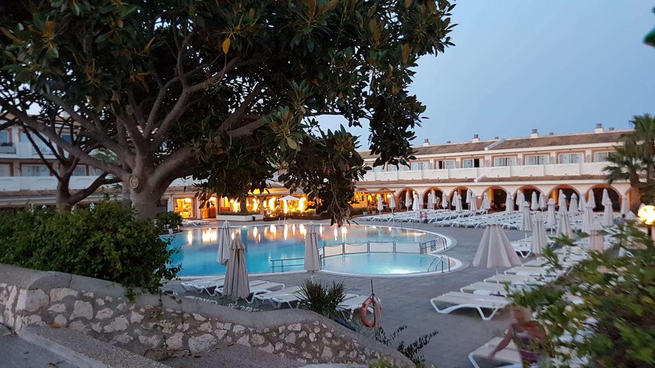 Pool blau punta reina