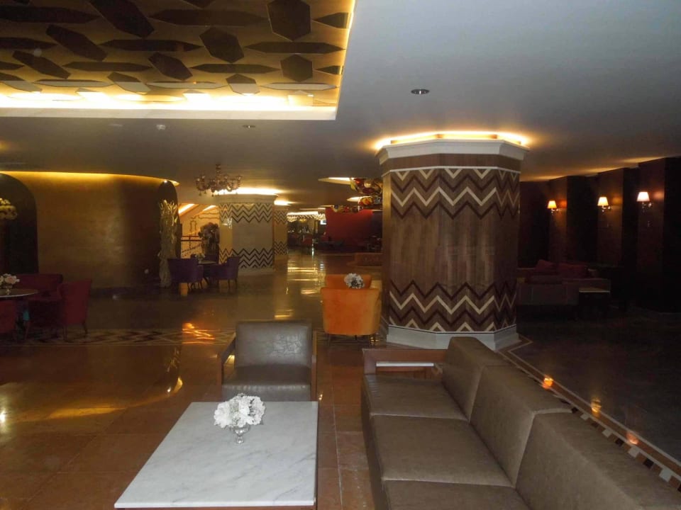 Lobby Royal Taj Mahal Hotel