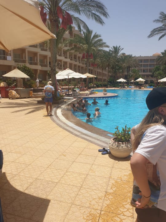 Pool Sea Star Beau Rivage