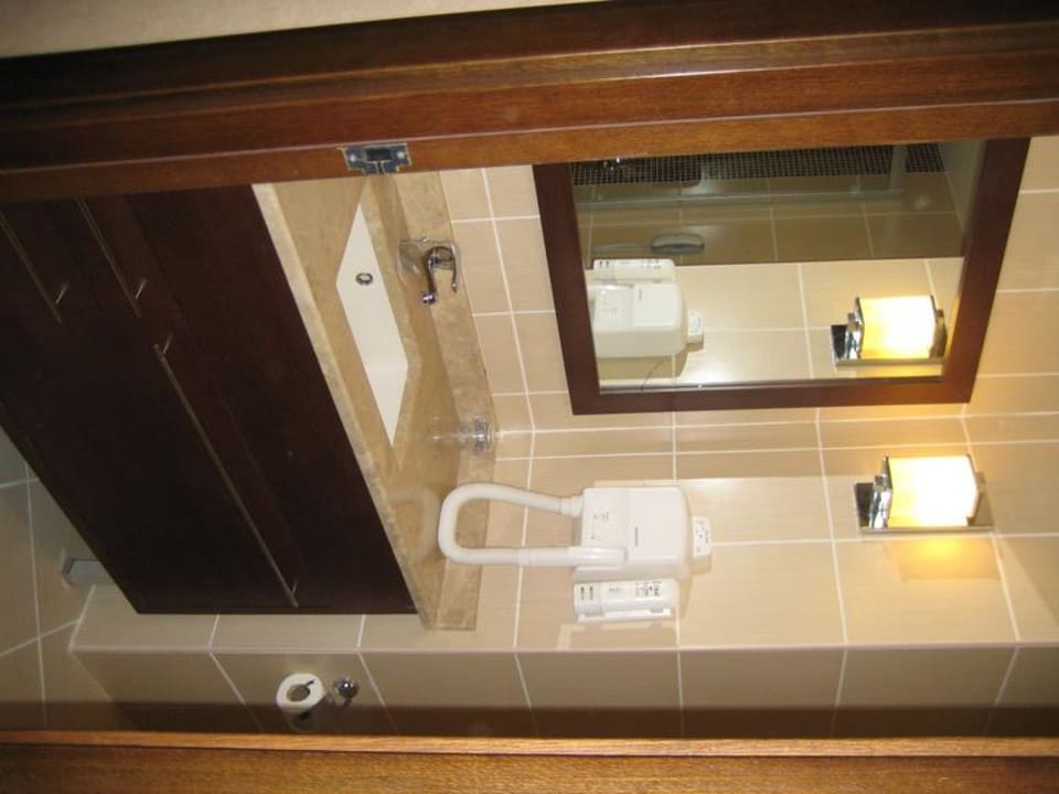 Bathroom Latanya Park Resort