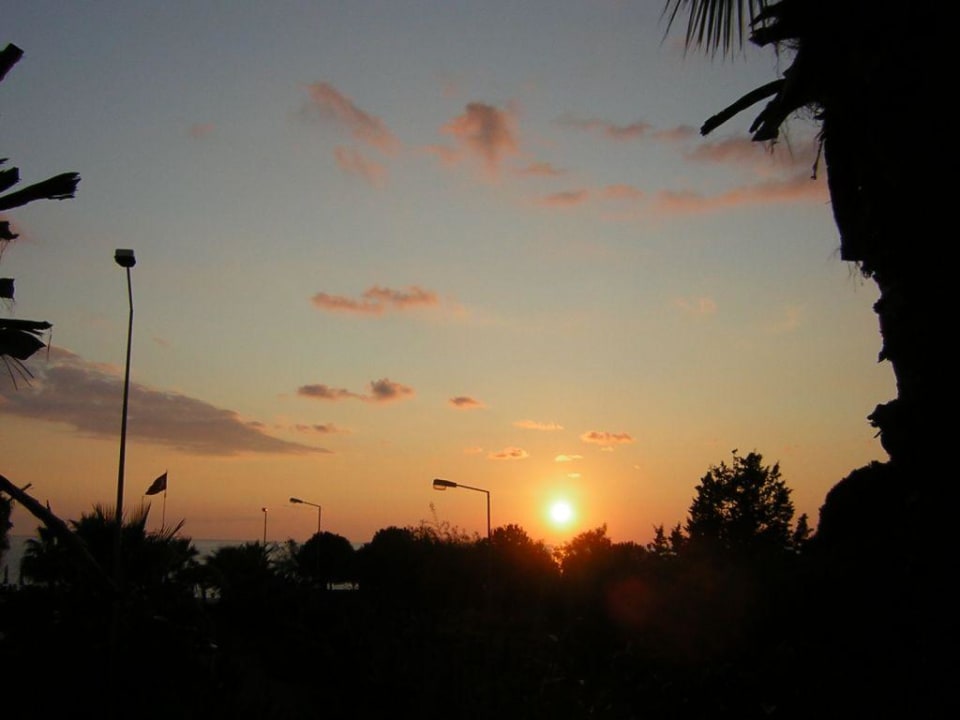 Sonnenuntergang vom Balkn aufgenommen . Gardenia Hotel
