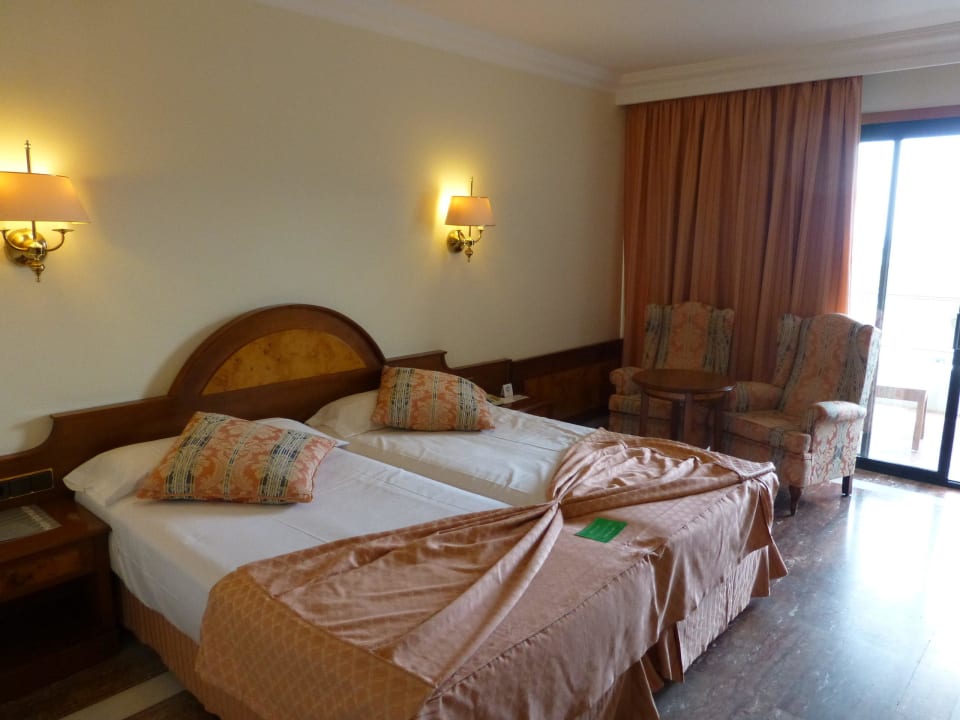 Tagesdecke zur Begrüßung Hotel Serrano Palace