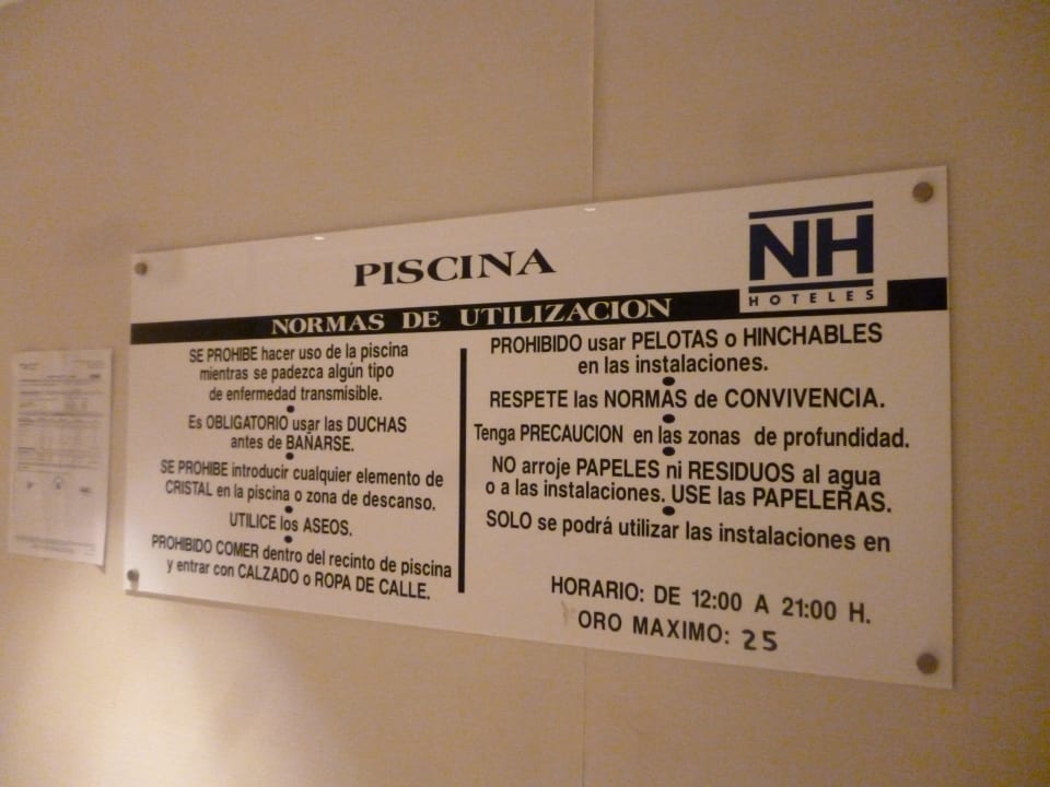 Basen NH Sevilla Plaza de Armas