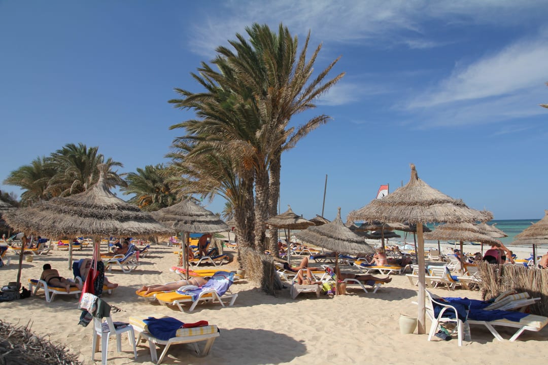 Na plaży hotelowej Hotel Eden Star