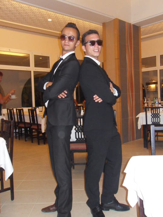 Animateure beim Abendessen Hotel Seabel Rym Beach Djerba