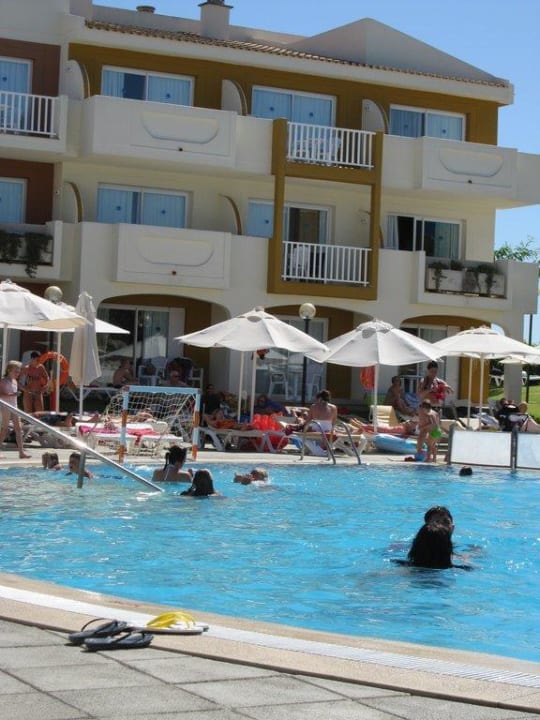 Unterer Pool blau punta reina