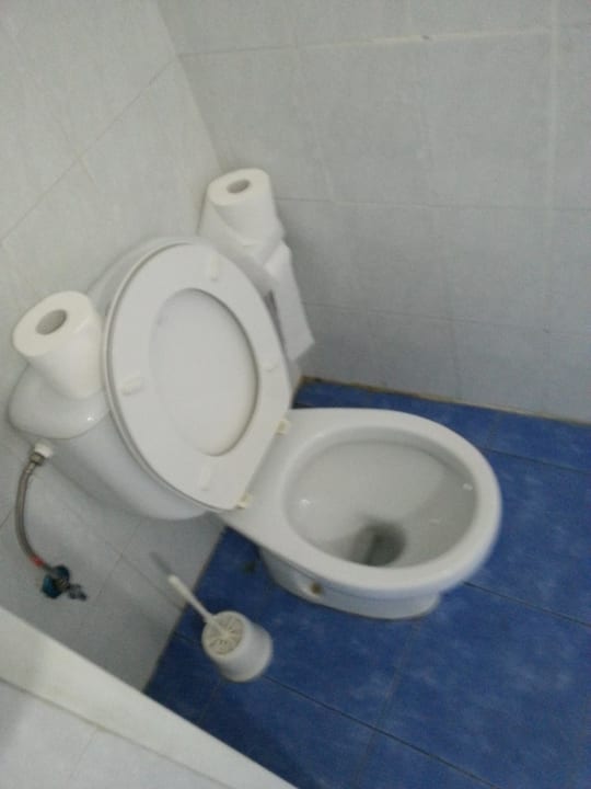 Toilette am Pool Sentido Aequora Lanzarote Suite