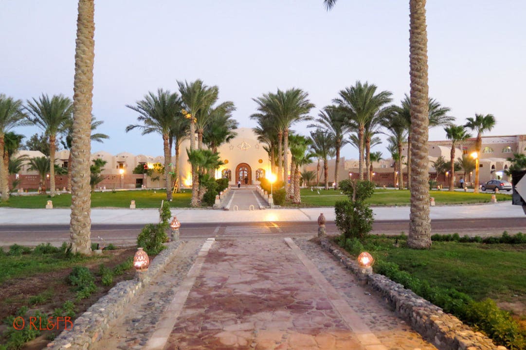 Hoteleinfahrt Shams Alam Beach Resort