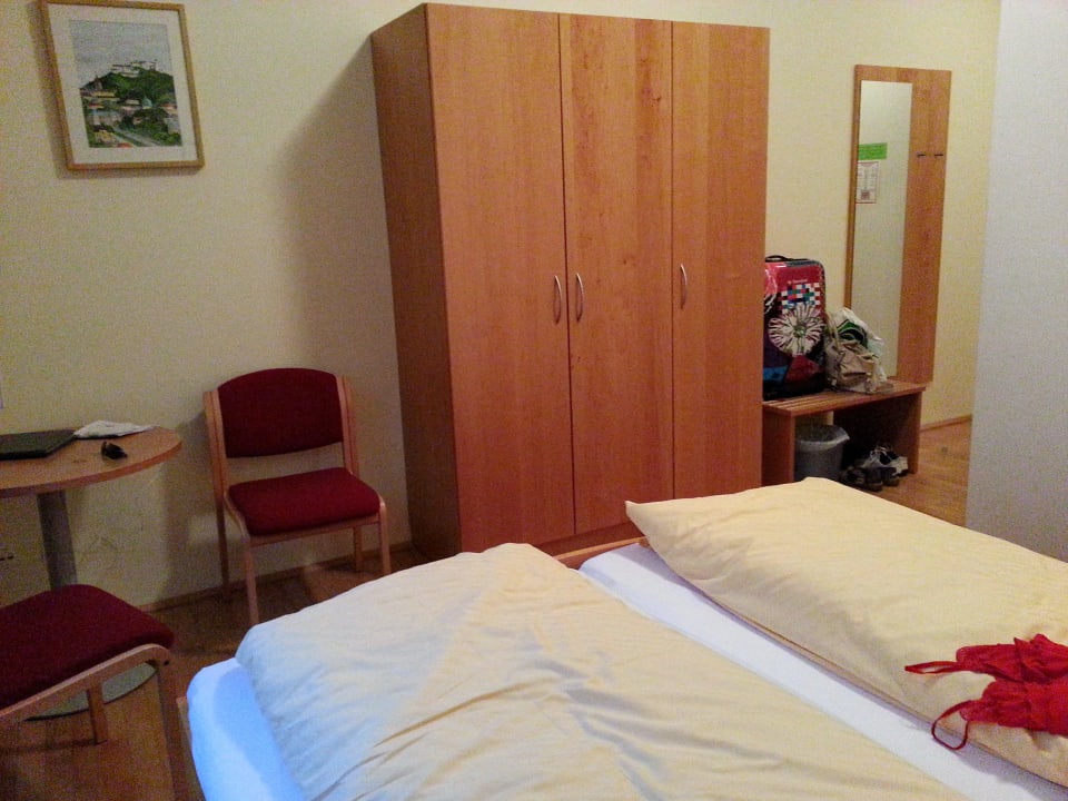 Standard Doppelzimmer Gästehaus im Priesterseminar Salzburg