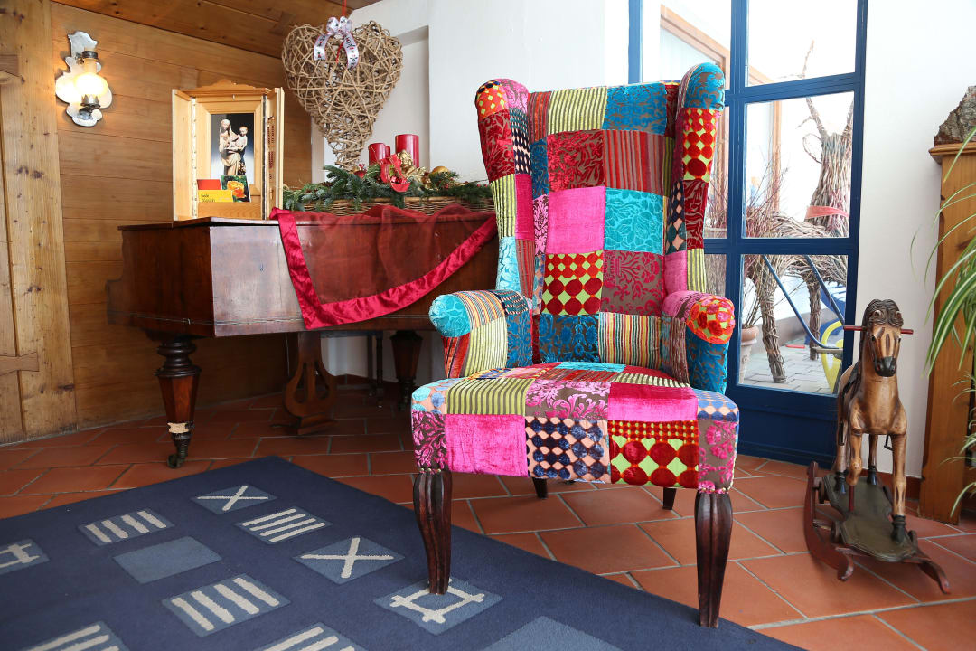 Eingang  Hotel Enzian by Alpeffect