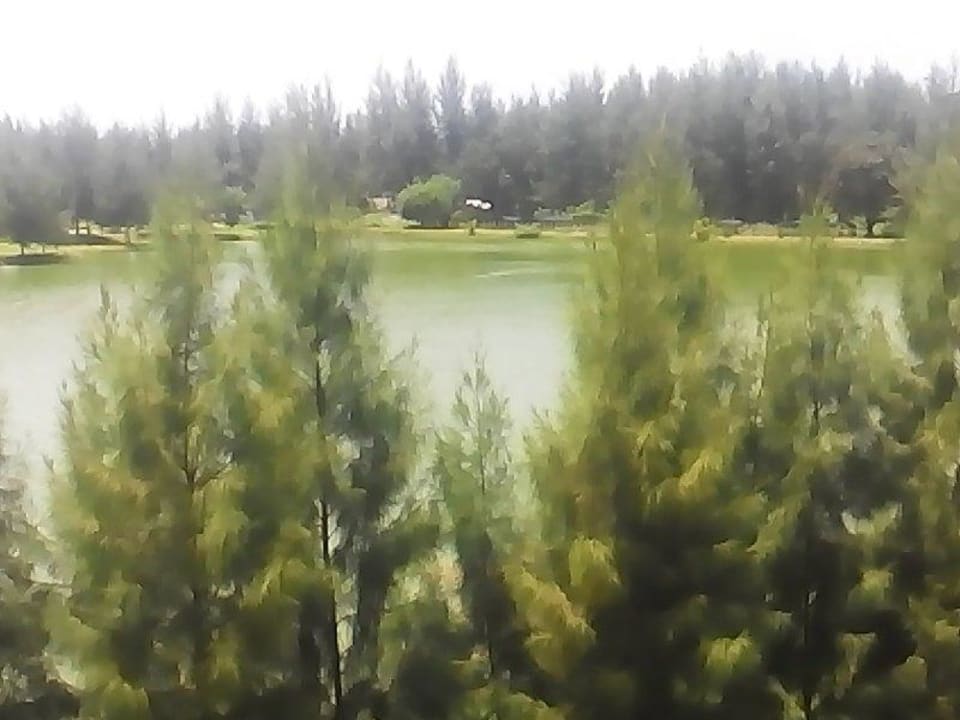 Einer der kleinen Teiche  Kantary Beach Hotel - KHAO LAK