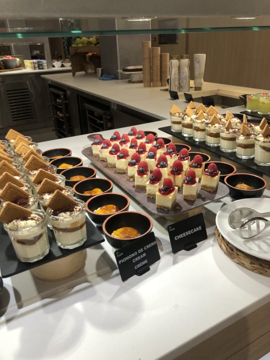 Gastro L’Azure Hotel