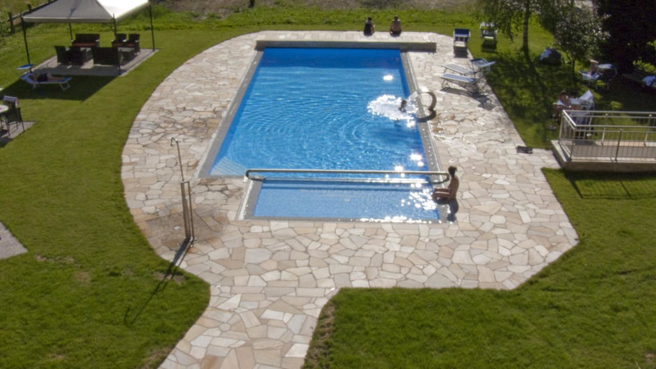 Hotel Außenpool Hotel Wiesenhof Garden Resort