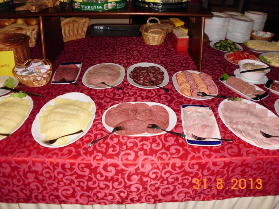 Verschiedene Sorten Wurst und Griebenschmalz Hotel Lindenkrug