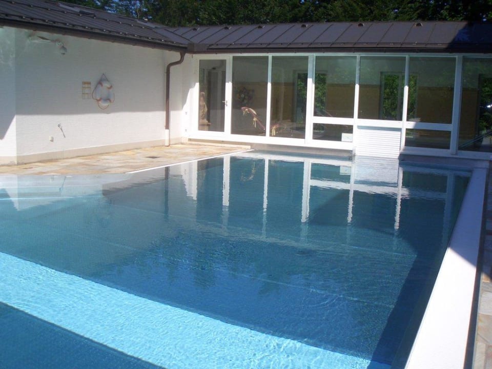 Freibad Alm- & Wellnesshotel Alpenhof