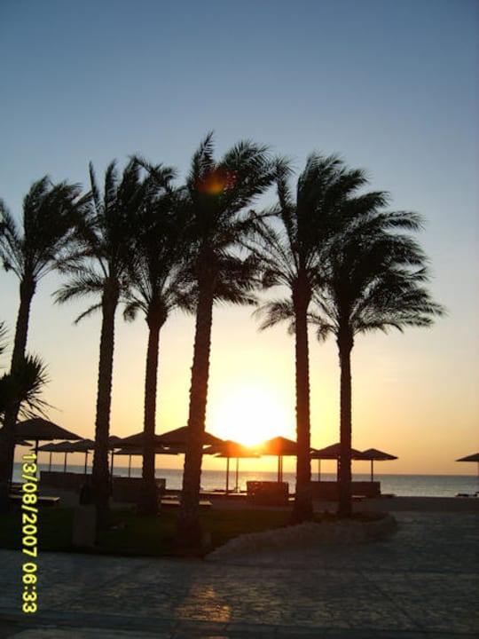 Strand bei Sonnenaufgang Makadi Palace