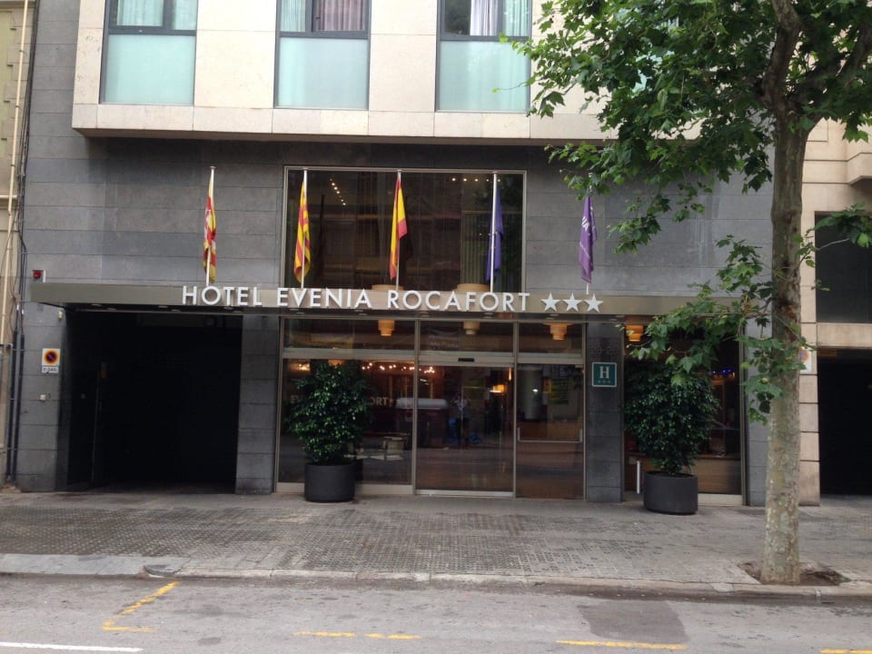 Eingang Hotel Evenia Rocafort
