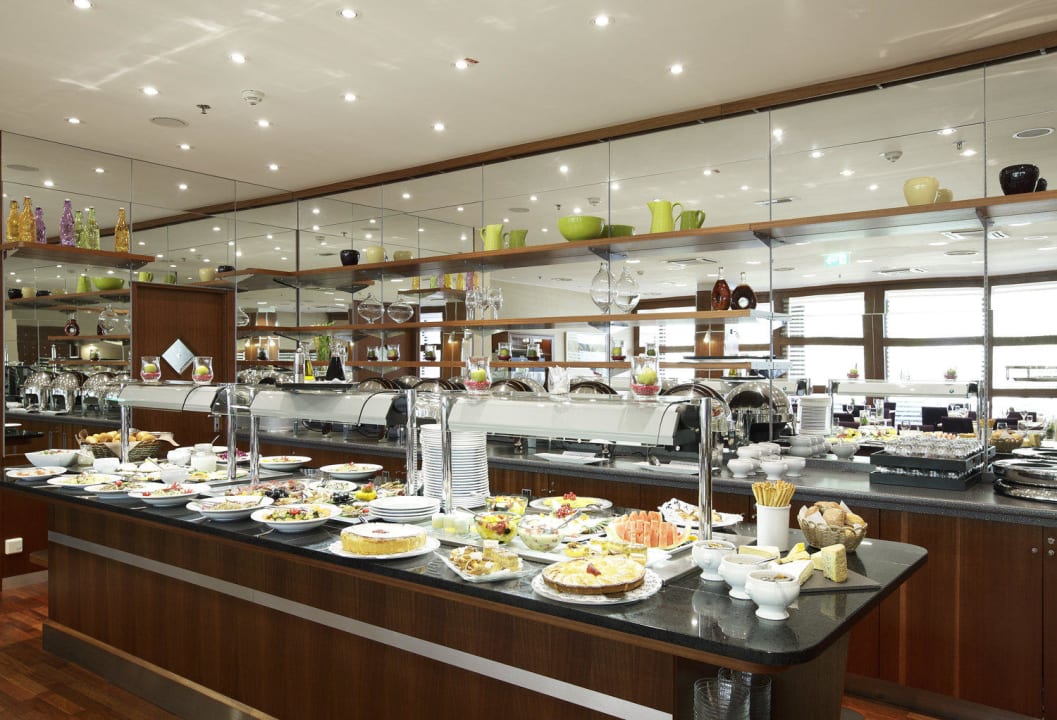 Restaurant Hotel NH Luxembourg Airport