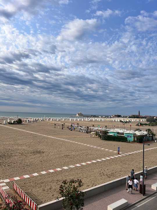 Strand Hotel Karinzia