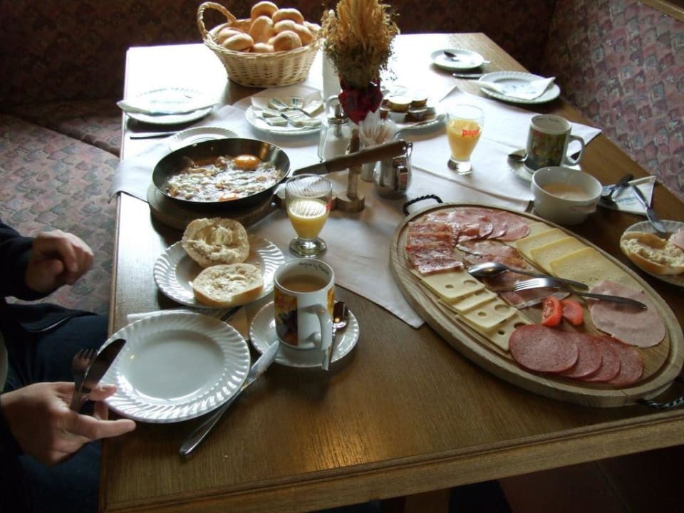 Lecker Frühstück! Hotel Müllneralm - das Hundeparadies
