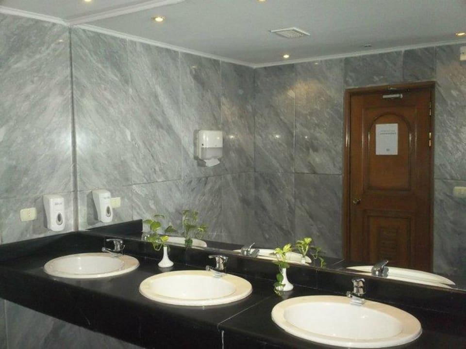 Öffentlicher WC Bereich Sea Star Beau Rivage