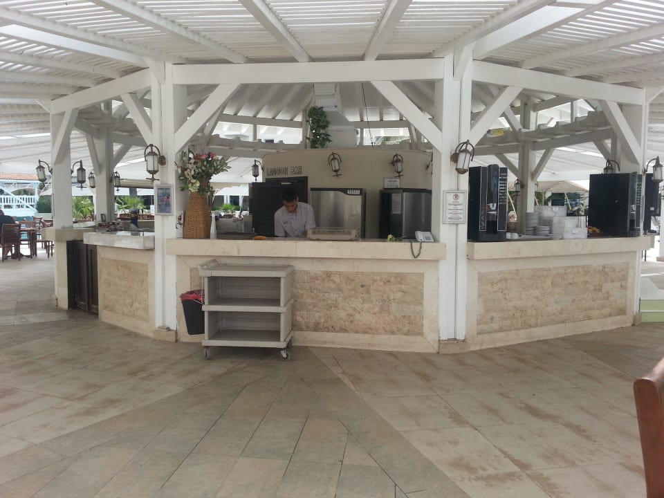 Favo poolbar  Crystal Admiral