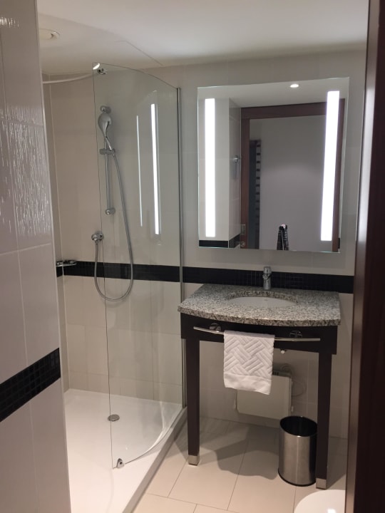 Bad Hampton by Hilton Warsaw City Centre