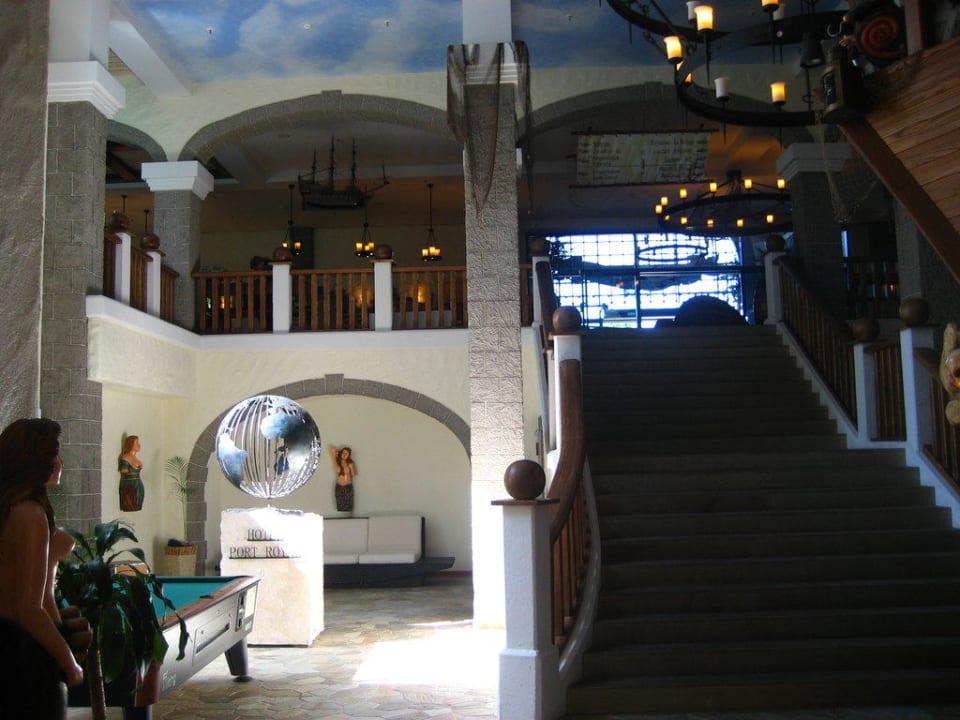 Blick zur Lobby Heide Park Abenteuerhotel