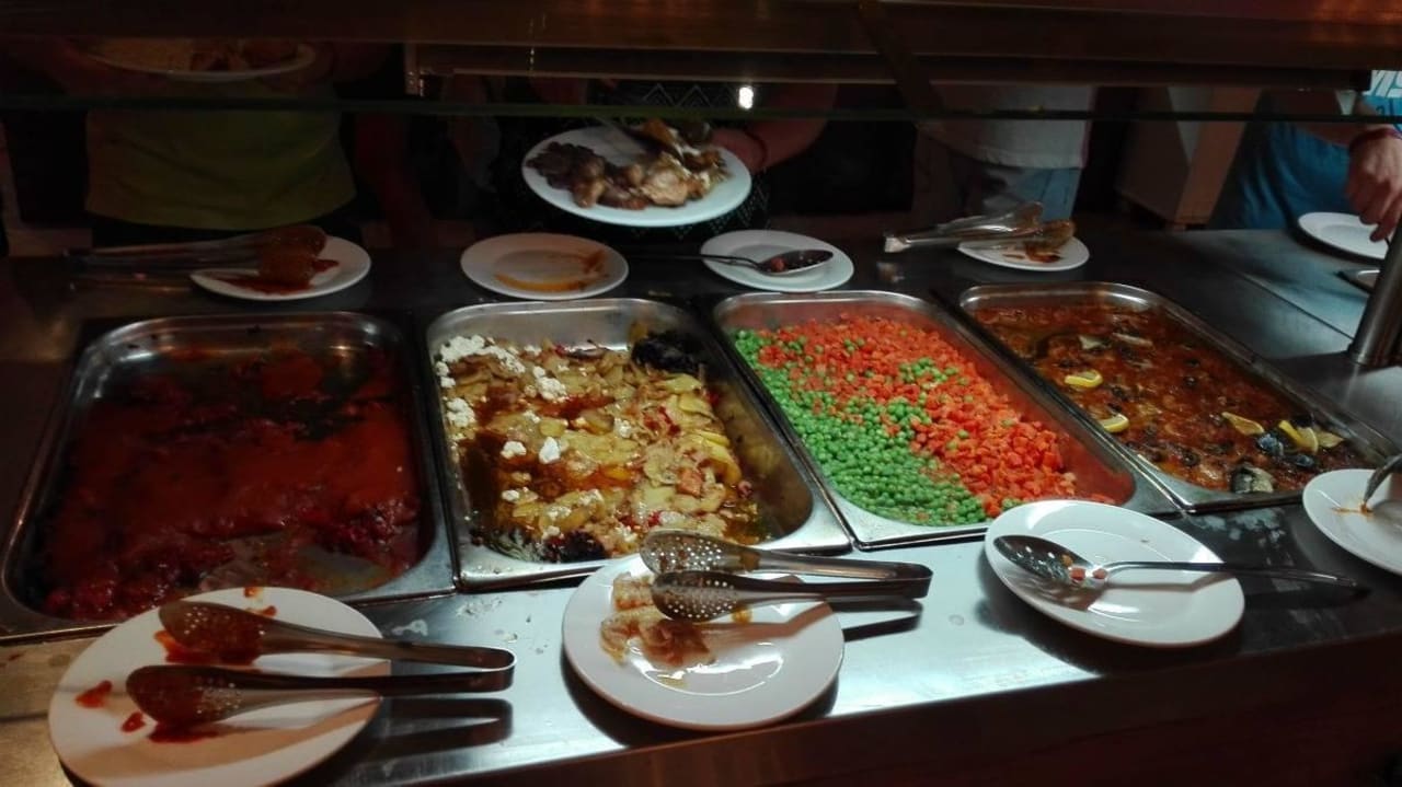 Auswahl 1  ("warm") von 2 HI Hotels Imperial Resort