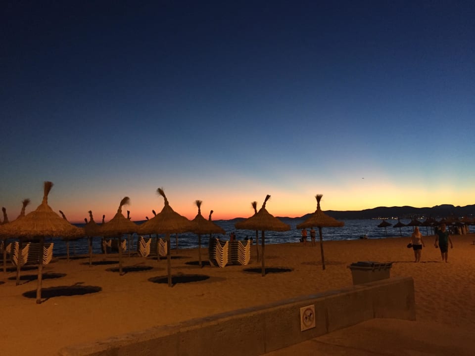 Sonnenuntergang AYA Seahotel - Adults only