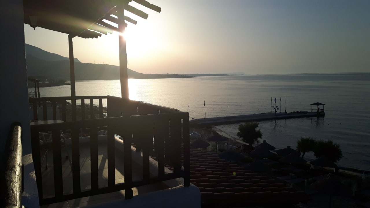 Ausblick Alexander Beach Hotel & Village Resort