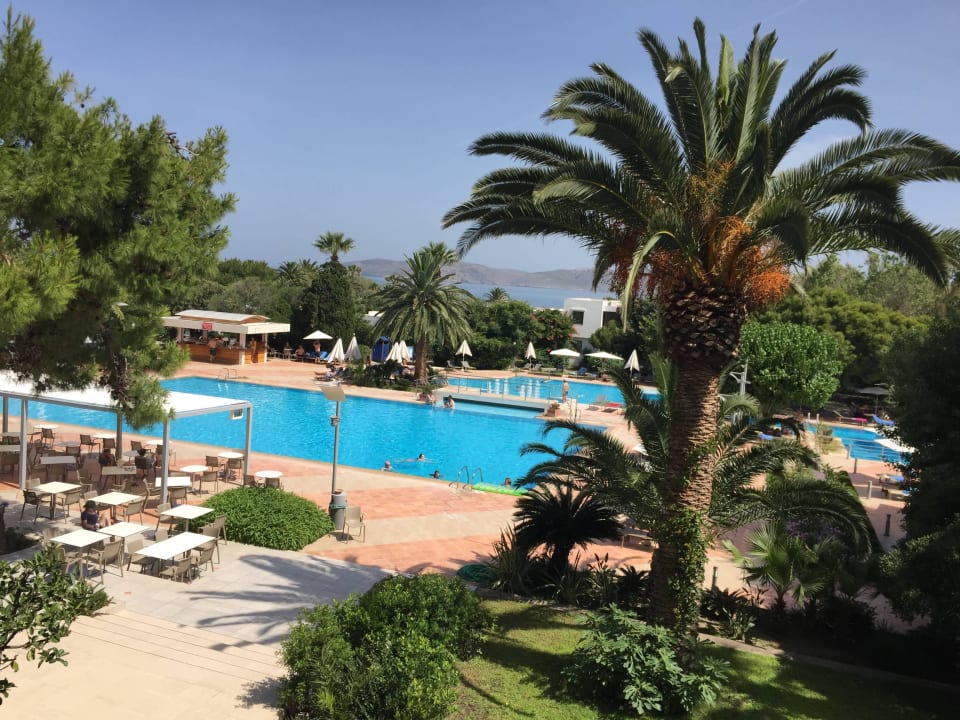 Sabine Caravia Beach Hotel