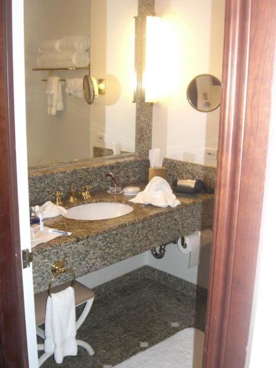 Blick ins Bad Lotte New York Palace