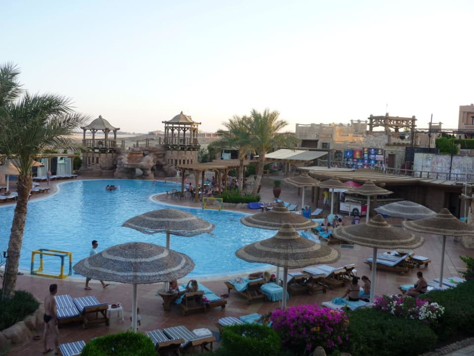Blick vom Balkon Charmillion Sea Life Resort