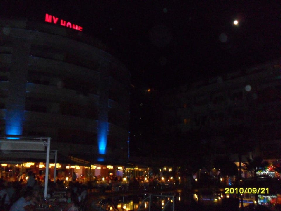Bei Nacht My Home Resort