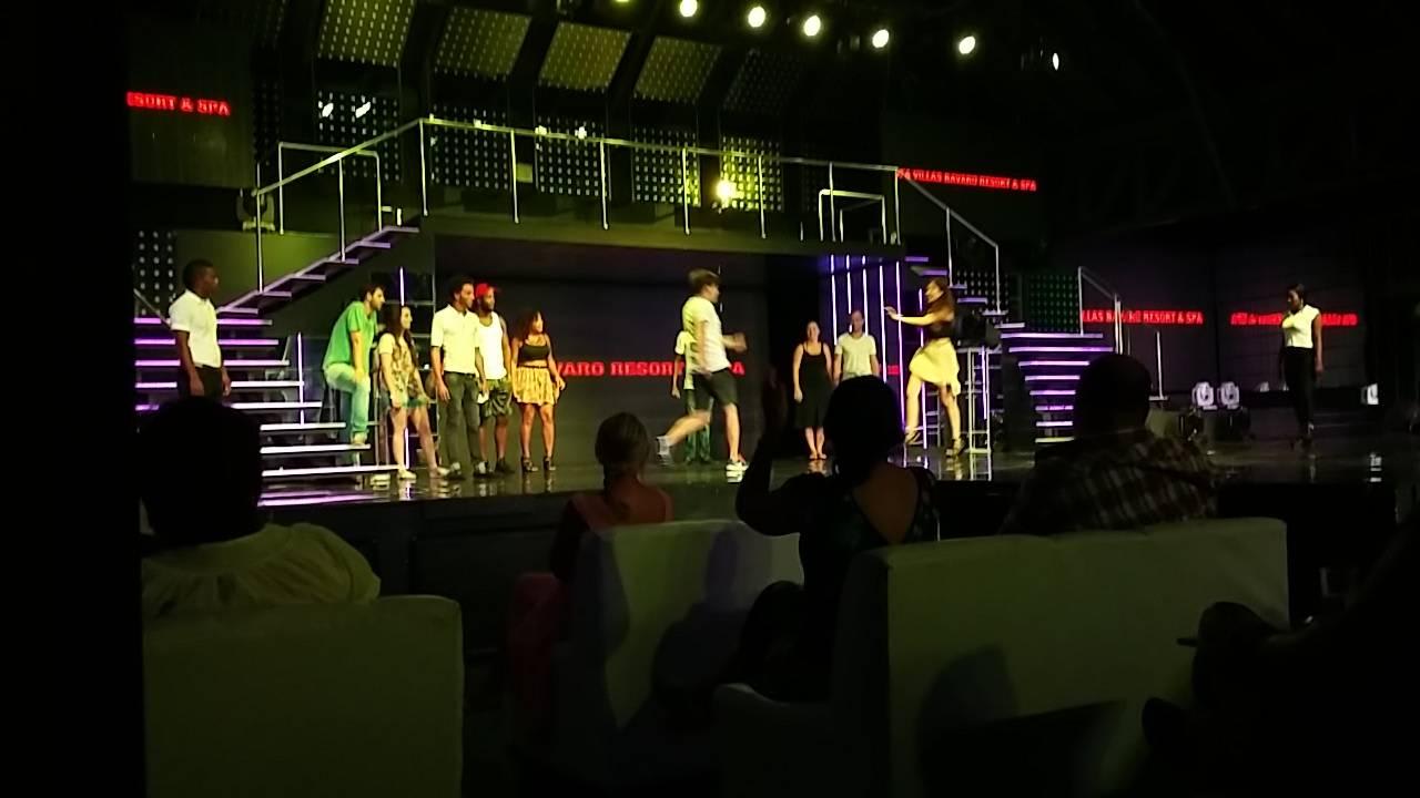 Theater Spiel m.d. Publikum Villas Bavaro Resort & Spa