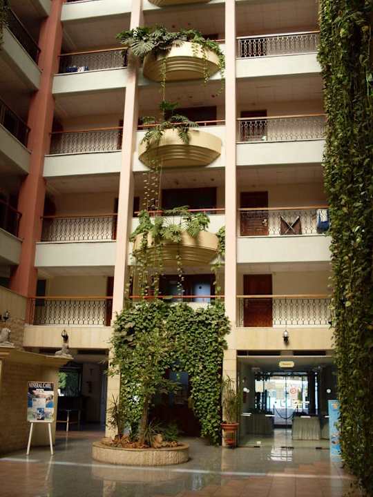 Atrium w hotelu Hotel Arsinoe