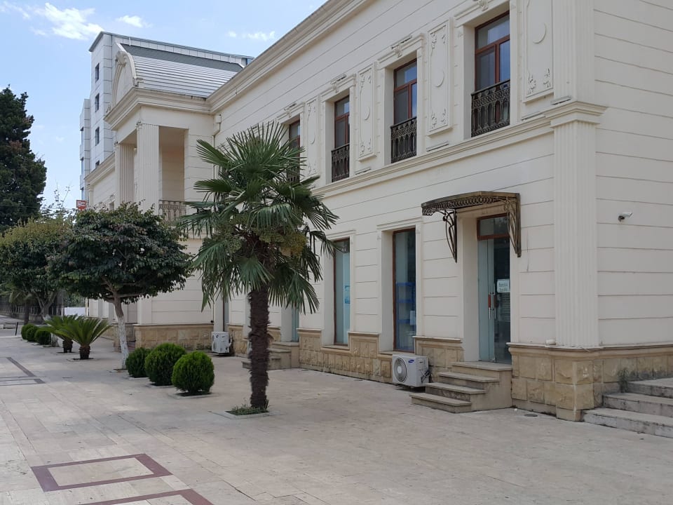 Elewacja frontowa Hotel Luxe Lanakran